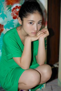 坐腿杀很容易硬吗